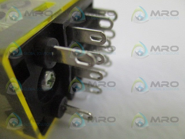 IDEC RY4S-UL 110-120VAC *NEW NO BOX*