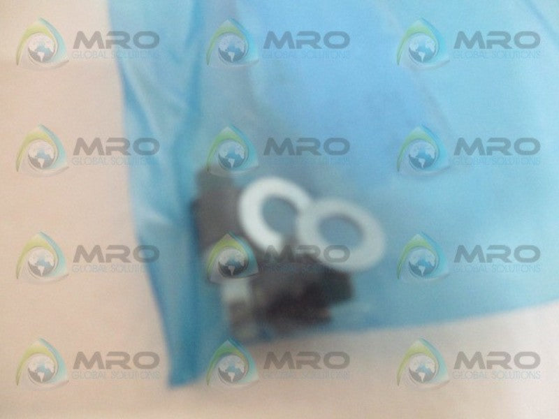 SMC CG-T025 MOUNTING HARDWARE *NEW IN FACTORY BAG*
