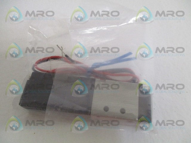 KOGANEI 110-4E1 PNEUMATIC SOLENOID VALVE *NEW NO BOX*