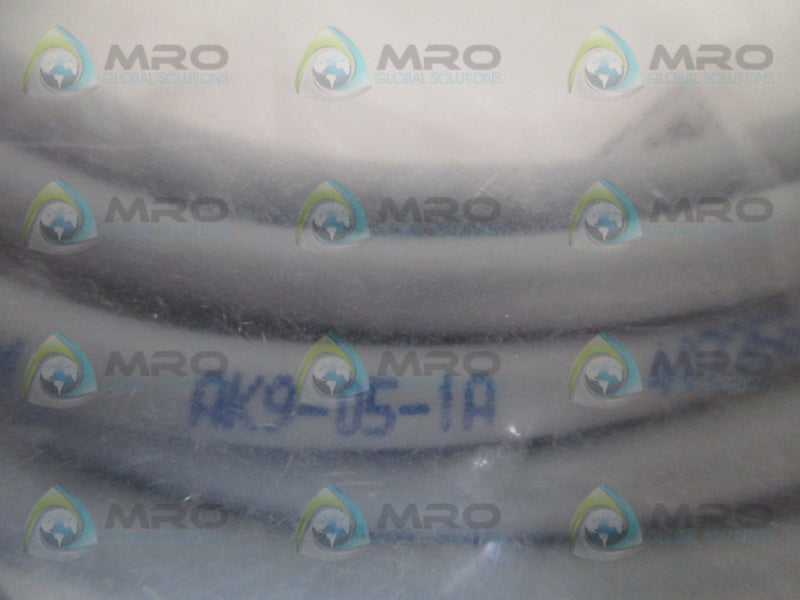 AUTOMATION DIRECT AK9-05-1A INDUCTIVE PROXIMITY SENSOR * NEW IN FACTORY BAG *