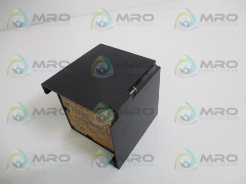LANDIS & GYR LFL1.335 GAS BURNER PROGRAM CONTROLLER *USED*