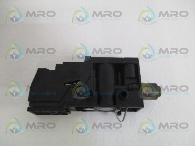 TELEMECANIQUE PS1-E11 PNEUMATIC VALVE BODY *USED*