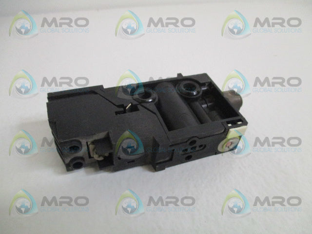 TELEMECANIQUE PS1-E11 PNEUMATIC VALVE BODY *USED*