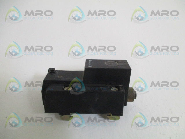 TELEMECANIQUE PS1-E10 PNEUMATIC VALVE MANIFOLD *USED*