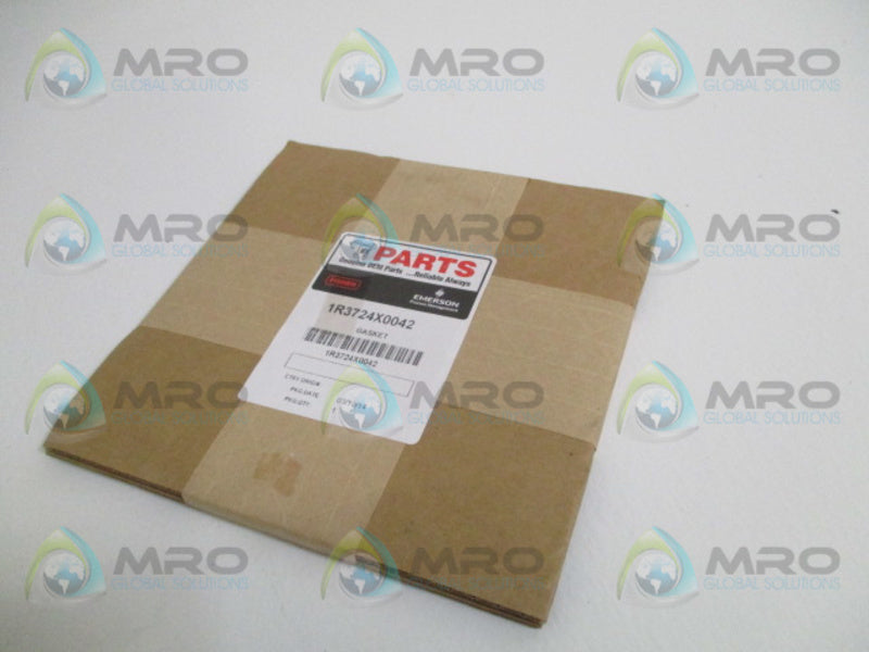 FISHER 1R3724X0042 GASKET * NEW IN ORIGINAL PACKAGE *