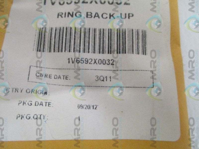 FISHER 1V6592X0032 BACK-UP RING * NEW IN ORIGINAL PACKAGE *
