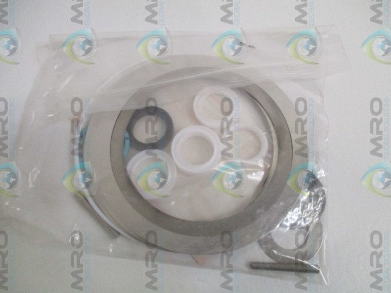 FISHER RV100X00M52 REPAIR KIT *NEW NO BOX*