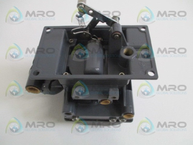 FISHER DVC6020 VALVE POSITIONER * NEW NO BOX *