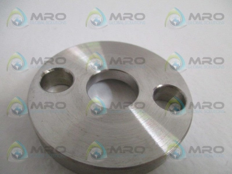 FISHER 1E943735072 PACKING FLANGE * NEW IN ORIGINAL PACKAGE *