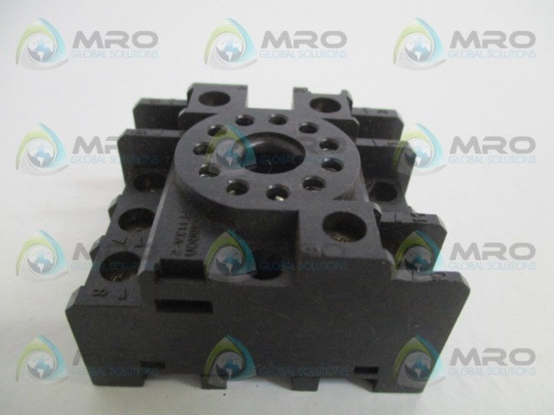 OMRON PF113A-E RELAY SOCKET *USED*