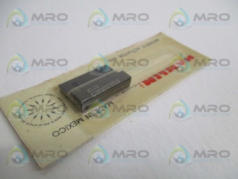 HAMLIN 5701 MAGNETIC ACTUATOR *NEW IN ORIGINAL PACKAGE*
