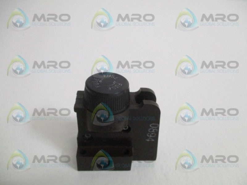 CUTLER HAMMER C320FB FUSE HOLDER  UNMP