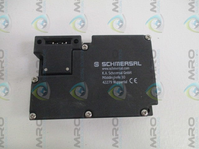 SCHMERSAL AZM161SK-12/12RKA-024 KEYED SOLENOID INTERLOCK SWITCH *NEW IN BOX*