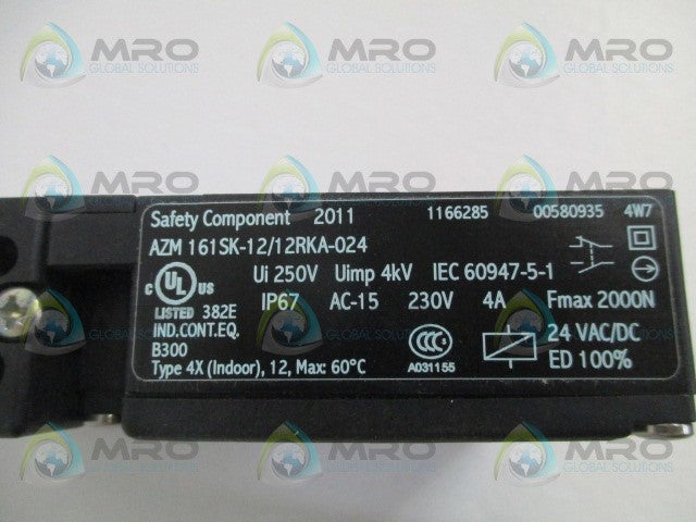 SCHMERSAL AZM161SK-12/12RKA-024 KEYED SOLENOID INTERLOCK SWITCH *NEW IN BOX*