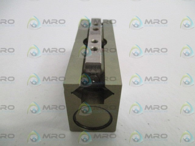 ROBOHAND RPL-2M PNEUMATIC PARALLEL GRIPPER *NEW NO BOX*