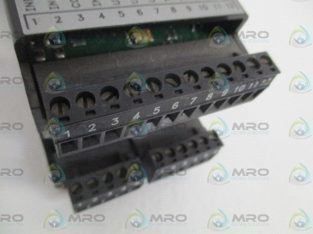 RED LION CONTROLS LGD00100 LEGEND COUNTER *USED*