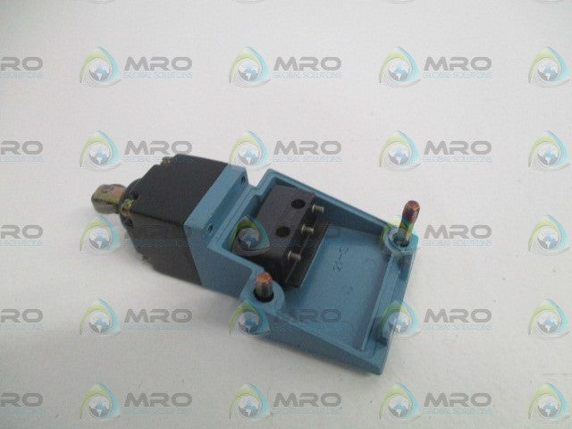 MICROSWITCH LZZ21 LIMIT SWITCH BODY *NEW NO BOX*