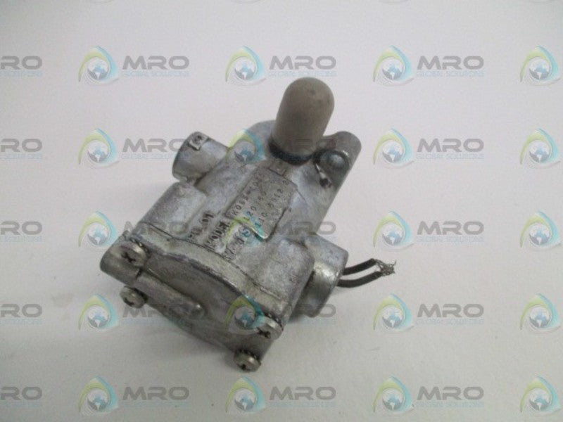 SCHRADER BELLOWS K065-1035 PILOT VALVE *USED*