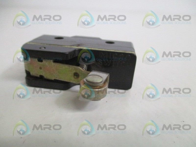 MICROSWITCH BZ-3RW8221555513T LIMIT SWITCH *NEW NO BOX*