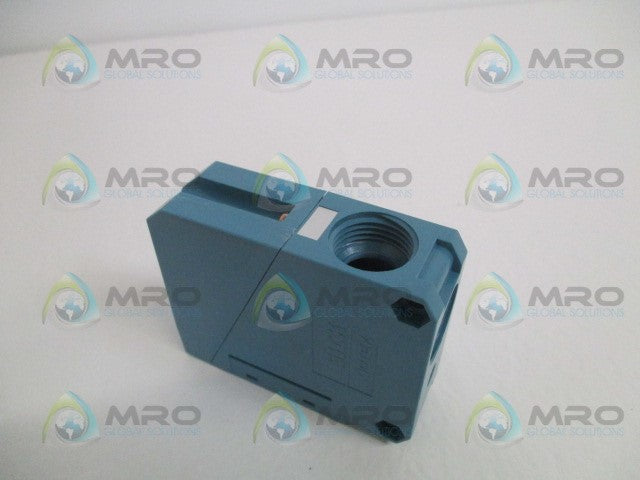 SICK WL260-R270 PHOTOELECTRIC SENSOR *NEW IN BOX*