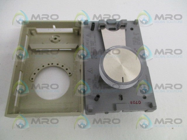 HONEYWELL T498A1786 ELECTRIC HEAT THERMOSTAT 5/25 C *NEW NO BOX*