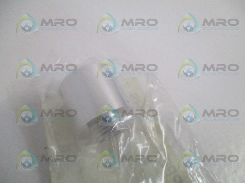 PEPPERL+FUCHS PG9-1/2-NPT FITTING * NEW IN FACTORY BAG *