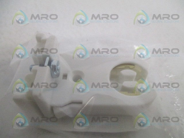 TRADSELECT RL320 FLOURESCENT LAMPHOLDER *NEW IN FACTORY BAG*
