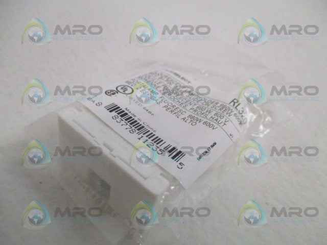 TRADSELECT RL320 FLOURESCENT LAMPHOLDER *NEW IN FACTORY BAG*
