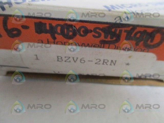 MICROSWITCH BZV6-2RN LIMIT SWITCH *NEW IN BOX*