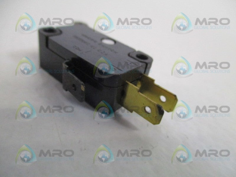 MICROSWITCH V3L-120-08 LIMIT SWITCH *NEW NO BOX*