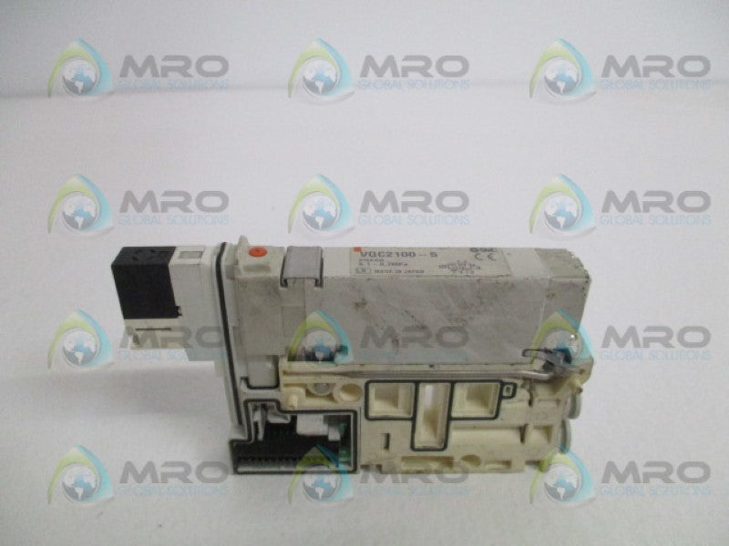 SMC VQC2100-5 SOLENOID VALVE *USED*