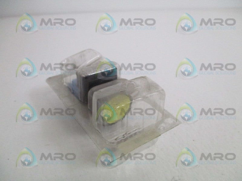 FUJI ELECTRIC AR22F0R-10Y YELLOW PUSHBUTTON SWITCH *NEW IN ORIGINAL PACKAGE*