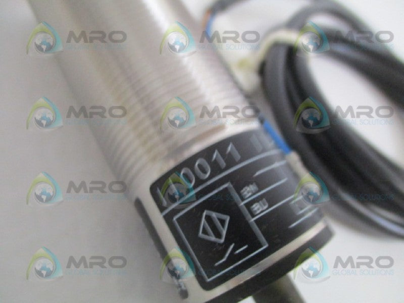 IFM EFECTOR II0011 INDUCTIVE PROXIMITY SWITCH *NEW IN BOX*