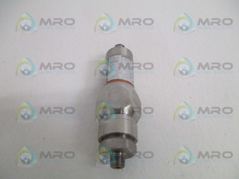 IFM EFECTOR PA9024 PRESSURE SENSOR *USED*
