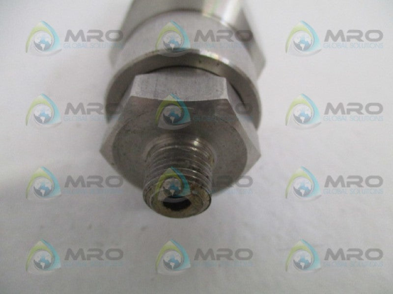 IFM EFECTOR PA9024 PRESSURE SENSOR *USED*