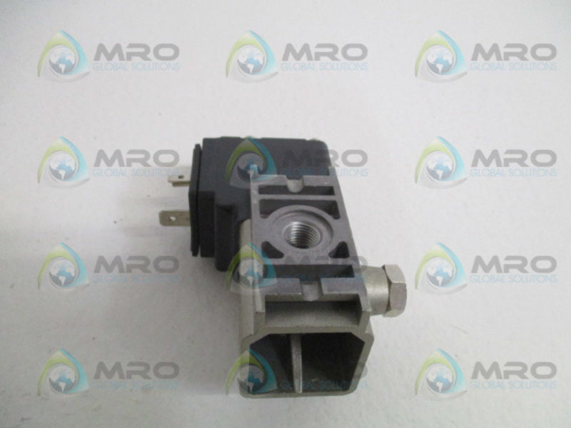 SMC VCA27A-5DLS-4-02 PNEUMATIC COMPACT AIR VALVE (AS PICTURED)  NSNP