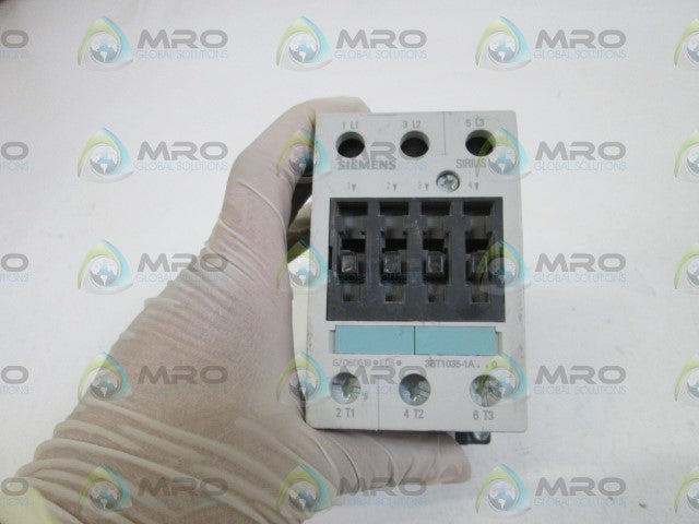 SIEMENS CONTACTOR 3RT1035-1AK60 *USED*