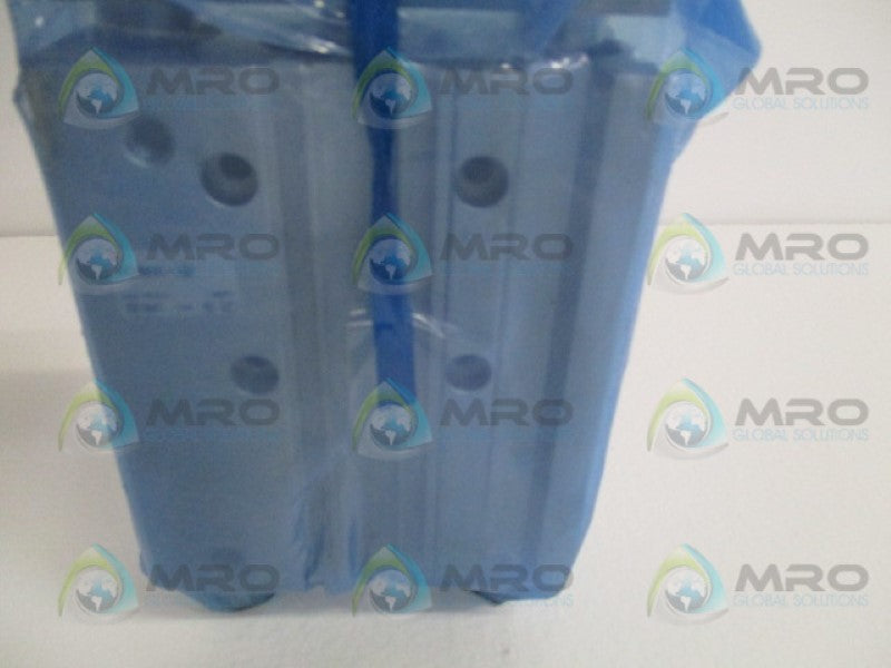 SMC MGPM40-100 COMPACT GUIDE CYLINDER SLIDE *NEW IN FACTORY BAG*