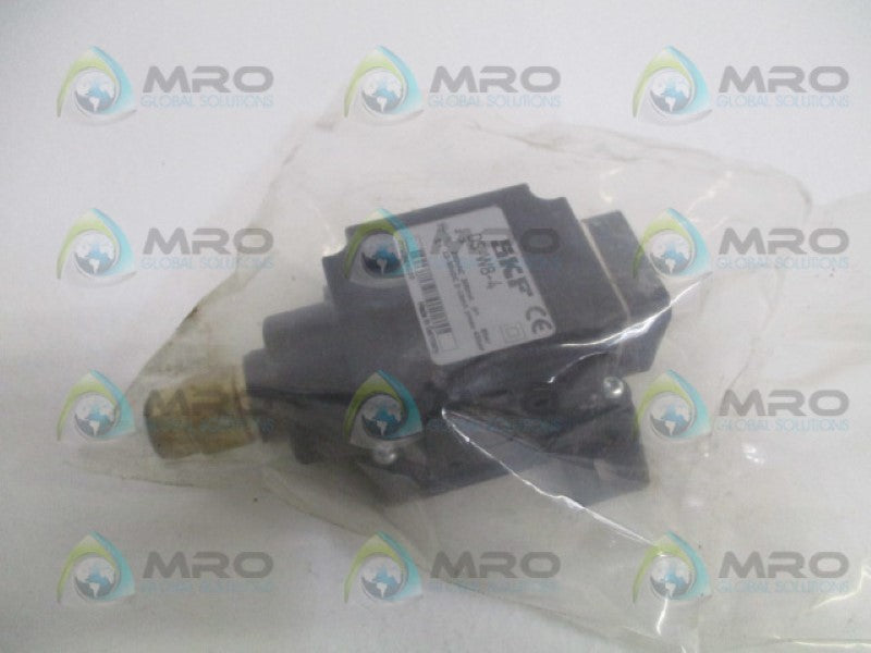 SKF DS-W8-4 PRESSURE SWITCH *NEW NO BOX*
