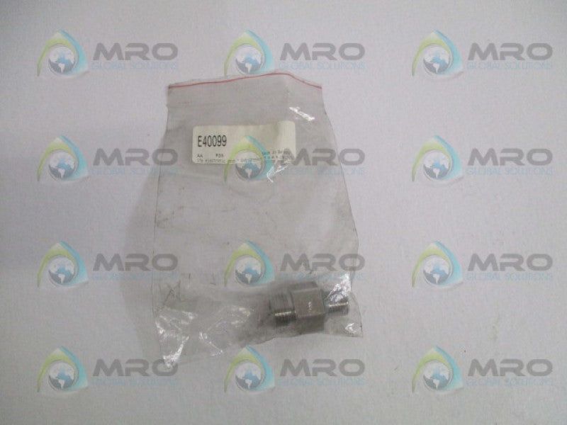 IFM EFECTOR E40099 ADAPTER *NEW IN FACTORY BAG*