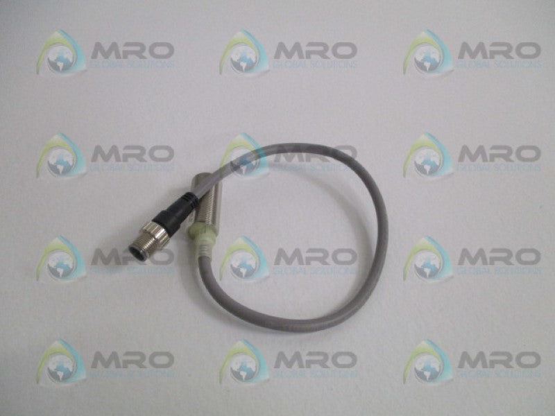 OMRON E2E-X7D1-M1GJ PROXIMITY SWITCH (MISSING ACCESSORIES) *NEW NO BOX*