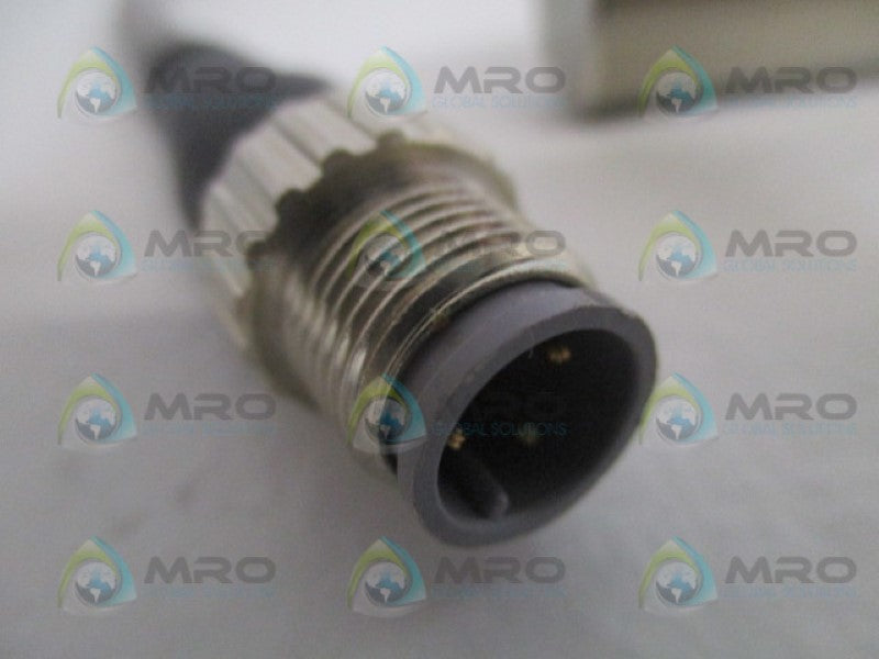 OMRON E2E-X7D1-M1GJ PROXIMITY SWITCH (MISSING ACCESSORIES) *NEW NO BOX*