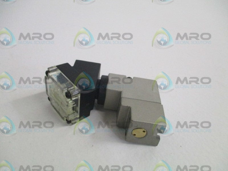 SMC VO301-003TZ-X302 SOLENOID VALVE *NEW NO BOX*