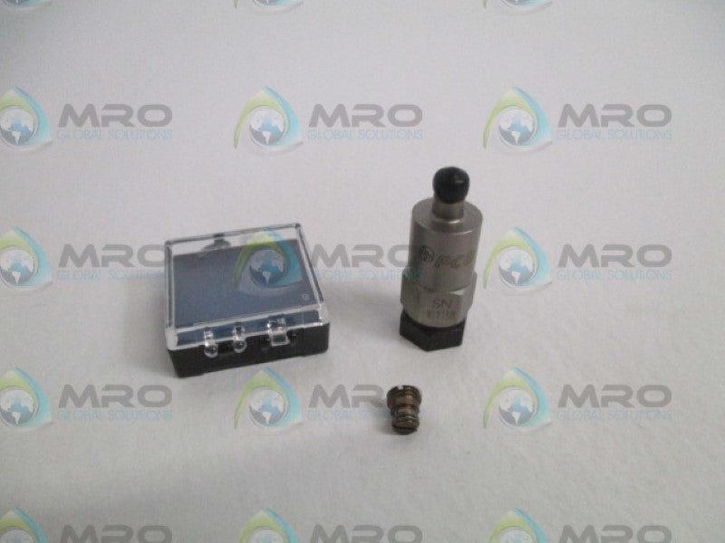 PCB PIEZOTRONICS J353B04 ACCELEROMETER *NEW IN ORIGINAL PACKAGE*