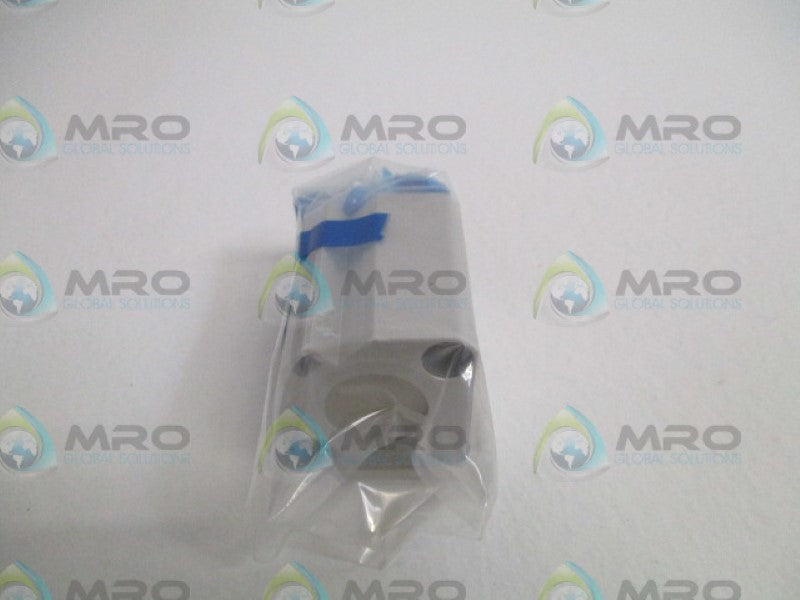 SMC CDQ2B20-15DC COMPACT CYLINDER *NEW IN FACTORY BAG*
