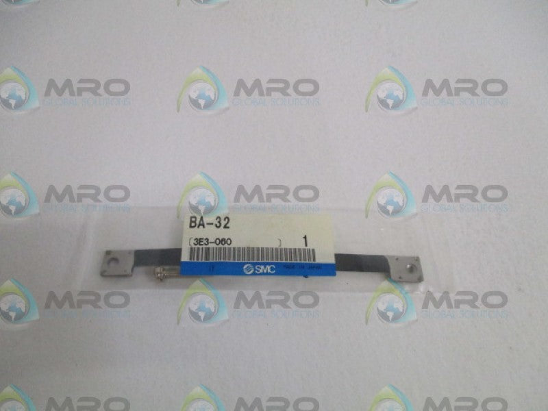 SMC BA-32 MOUNTING BRACKET * NEW IN FACTORY BAG *
