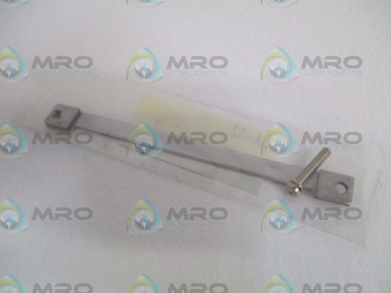 SMC BA-32 MOUNTING BRACKET * NEW IN FACTORY BAG *