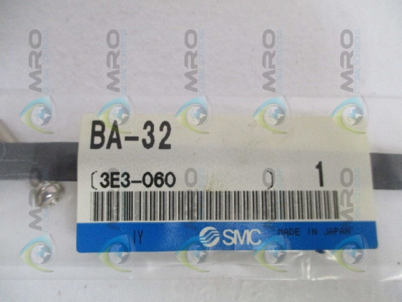 SMC BA-32 MOUNTING BRACKET * NEW IN FACTORY BAG *