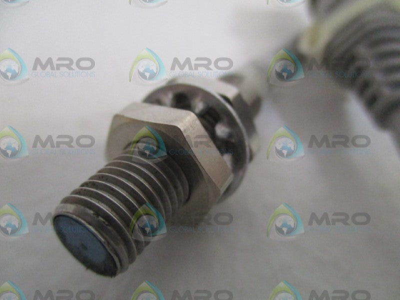 YAMATAKE FL7M-2J6HD-CN03 PROXIMITY SWITCH *USED*