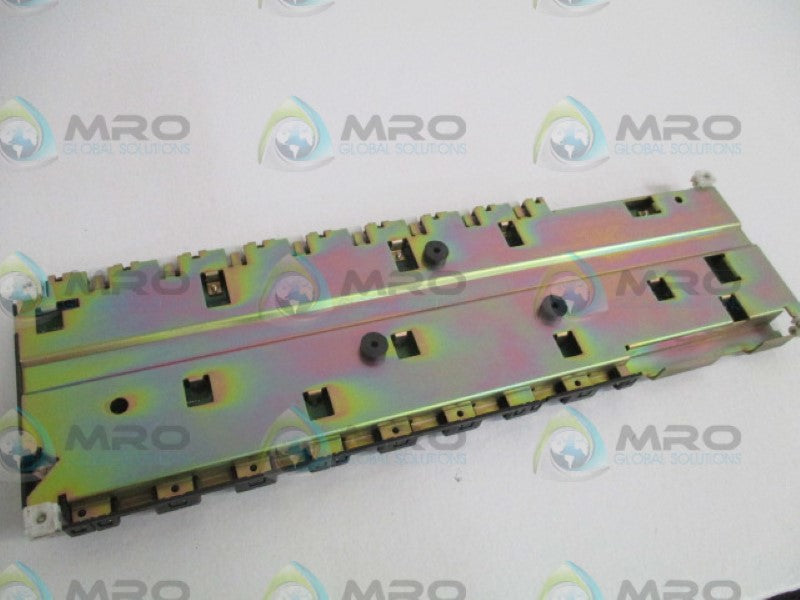 OMRON CS1W-BC083 BASE UNIT *USED*